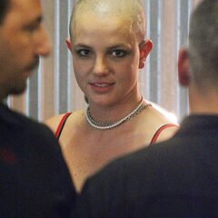 Britney Spears goes GI Jane!